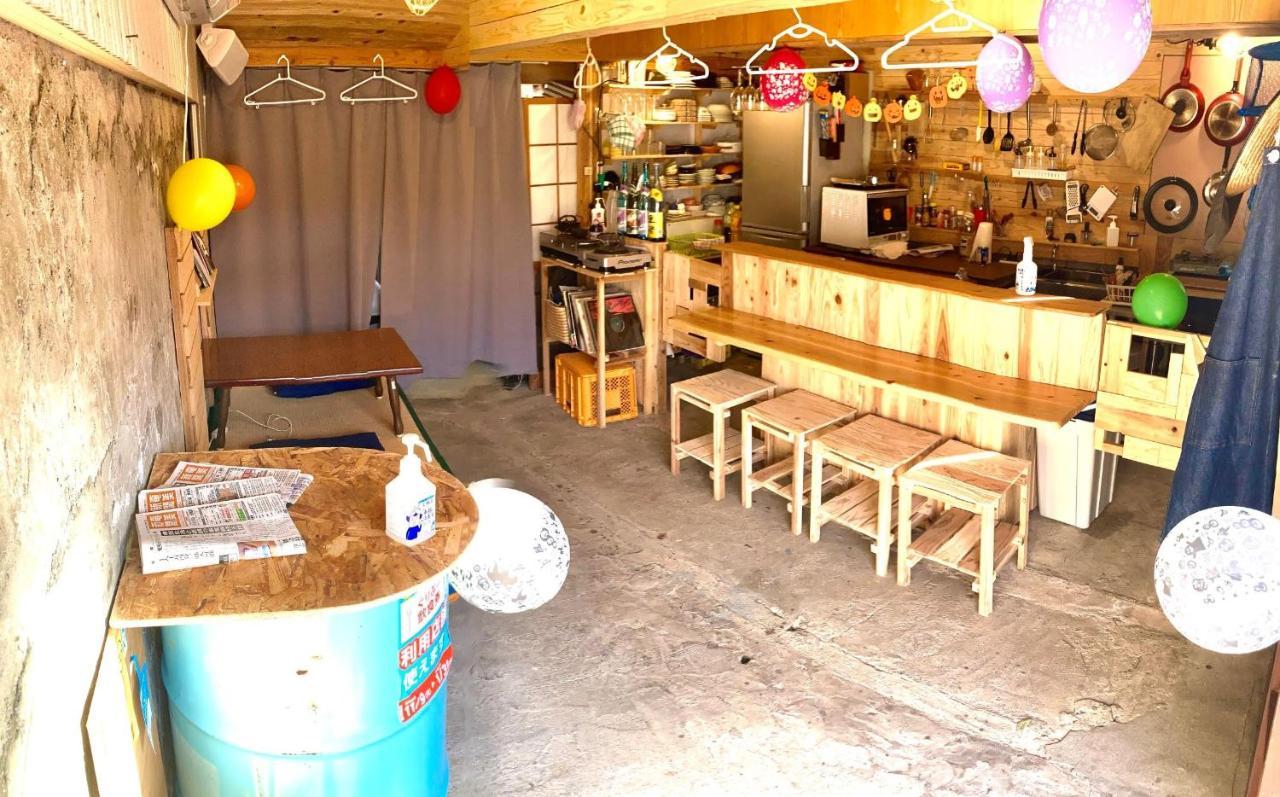 奄美ゲストハウス Hub A Nice Inn Setouchi  Exteriör bild