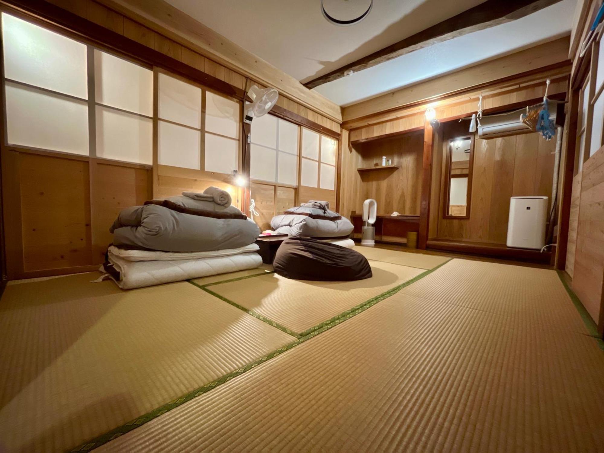 奄美ゲストハウス Hub A Nice Inn Setouchi  Exteriör bild