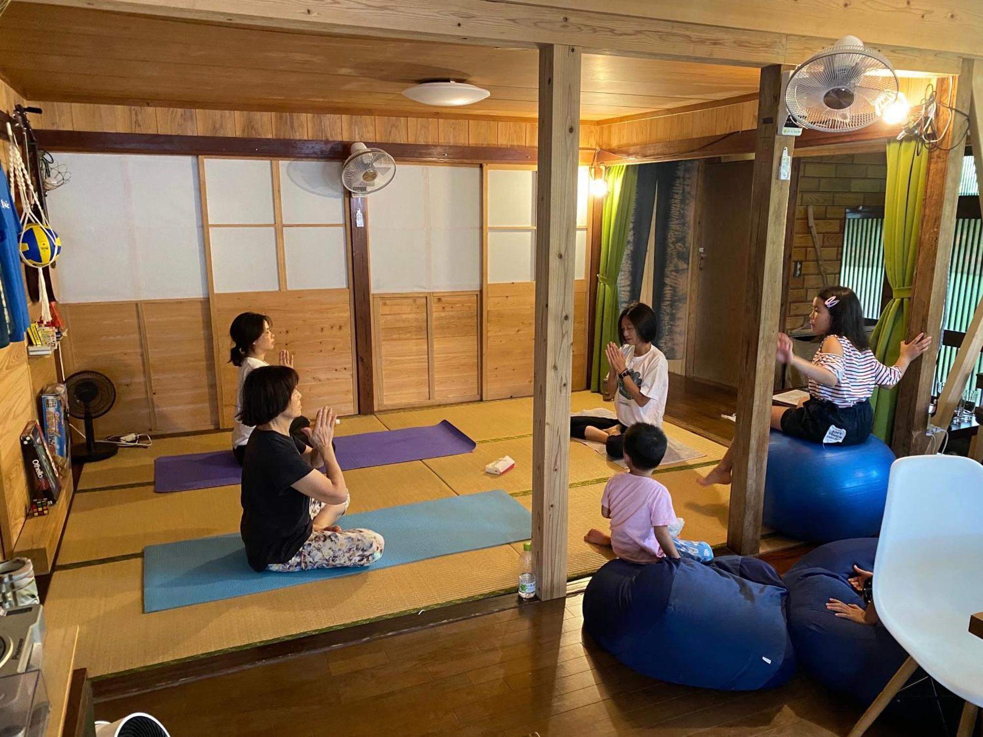 奄美ゲストハウス Hub A Nice Inn Setouchi  Exteriör bild